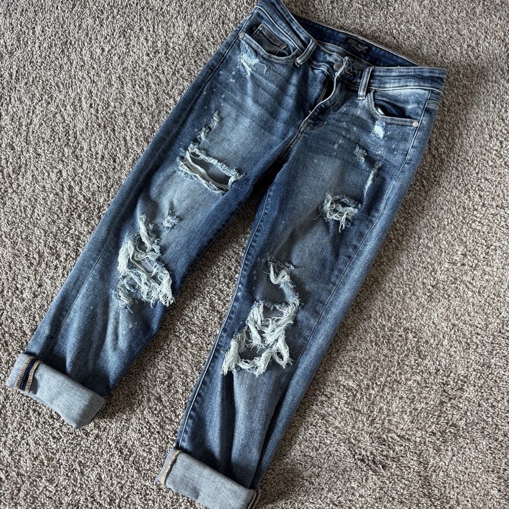 Judy Blue Dream Team Medium Wash Distressed Mid Rise Boyfriend Jeans